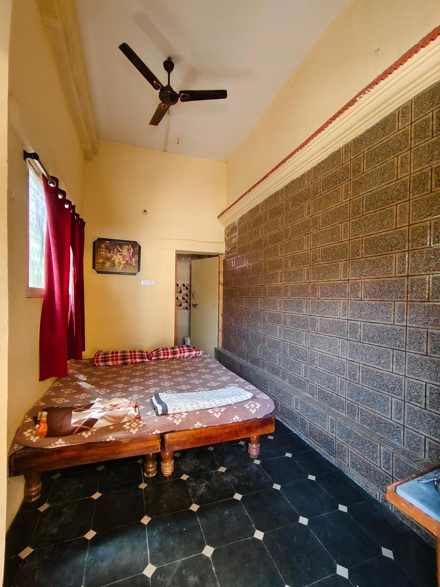 Backpiper Stay Hampi Luaran gambar